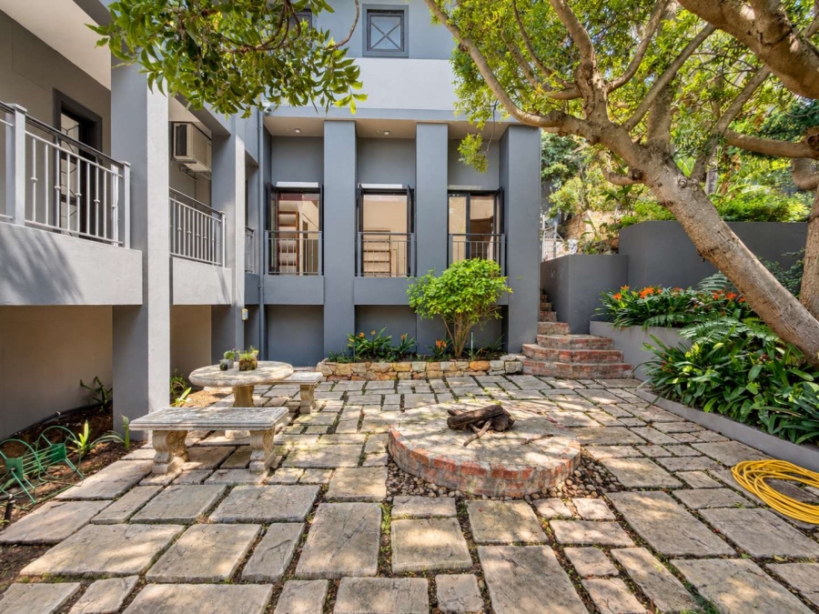 5 Bedroom Property for Sale in Higgovale Western Cape
